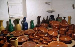 Pots de cuina, plats, bols - es fabriquen a la terrisseria Cortiella des de fa pocs anys